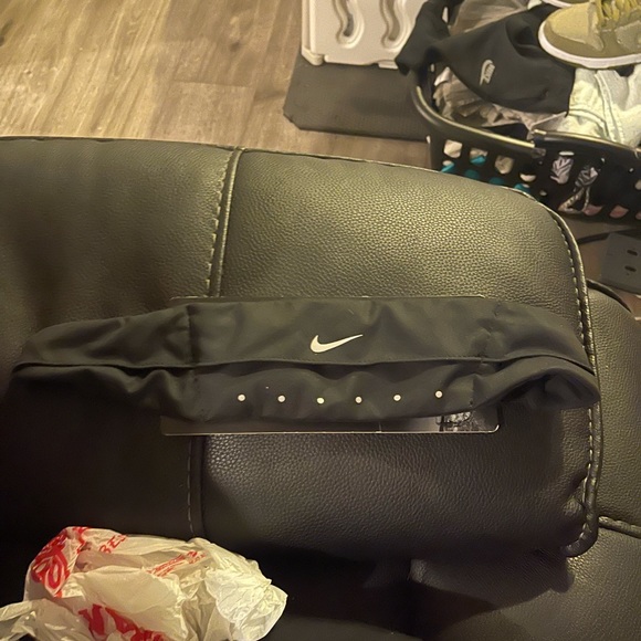 nike expandable waistpack